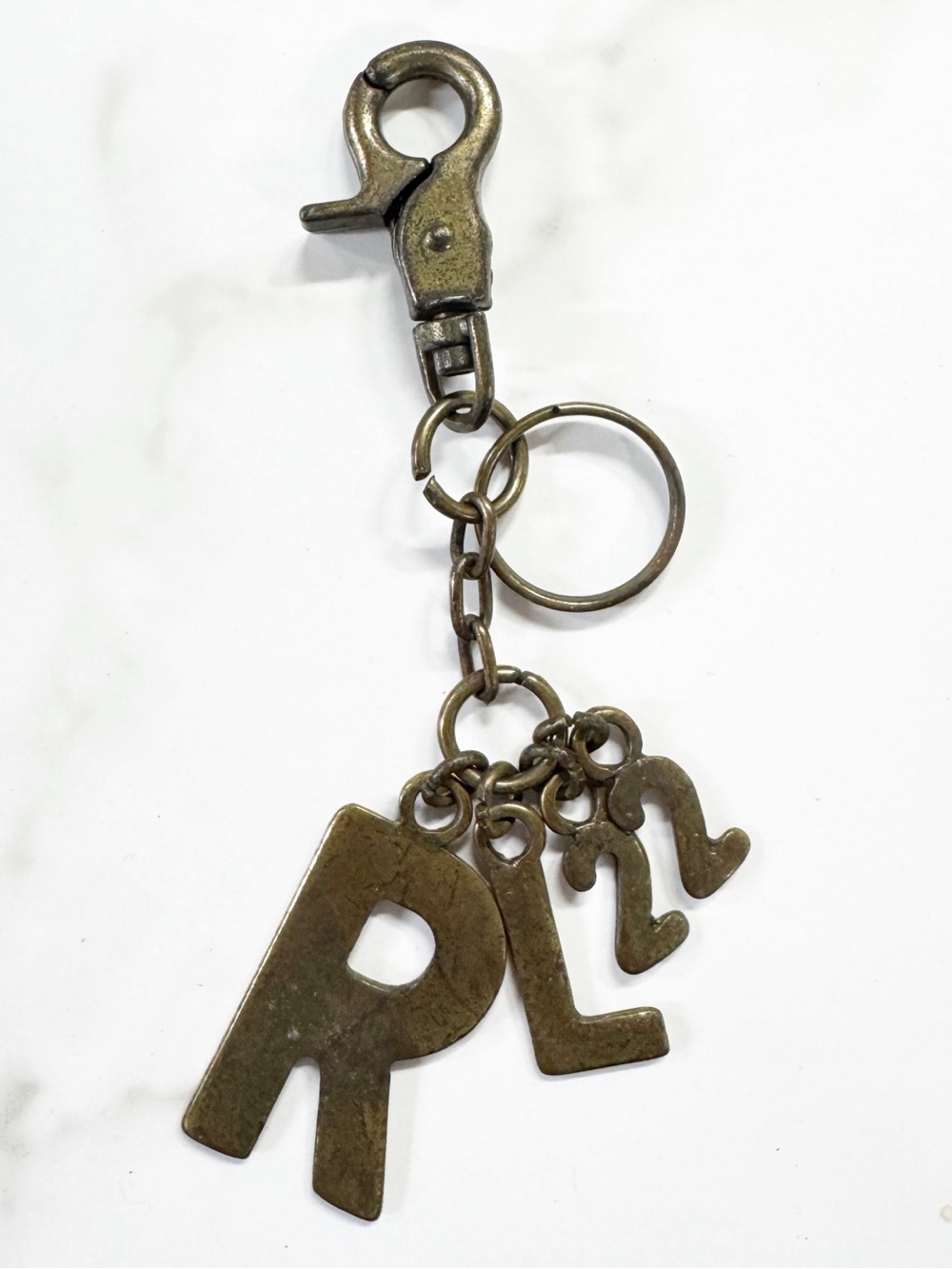 Errelleventidue RL22 Letter Keychain Bag Charm - Brass Tone